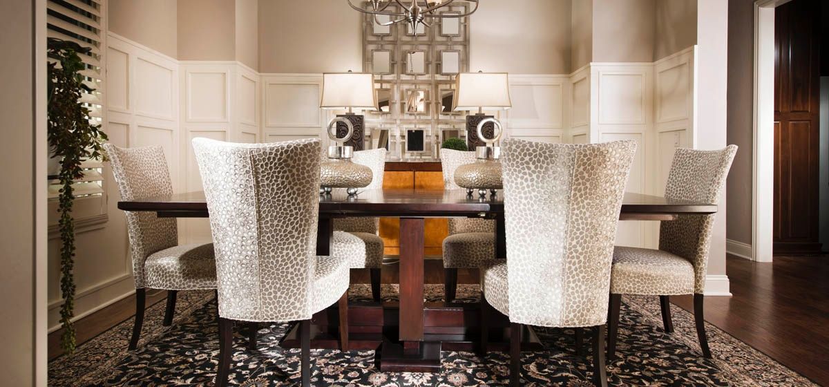 Casual contemporary dining room